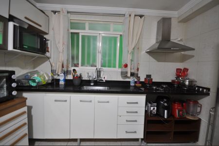 Casa à venda com 140m², 2 quartos e 2 vagasCozinha