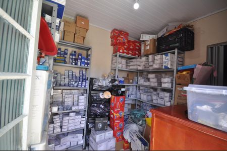 Casa à venda com 140m², 2 quartos e 2 vagasDepósito