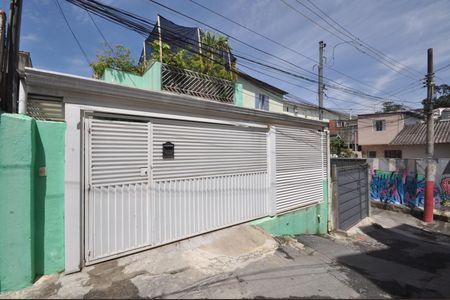 Casa à venda com 140m², 2 quartos e 2 vagasFachada