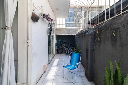 Apartamento à venda com 75m², 3 quartos e sem vagaÁrea externa