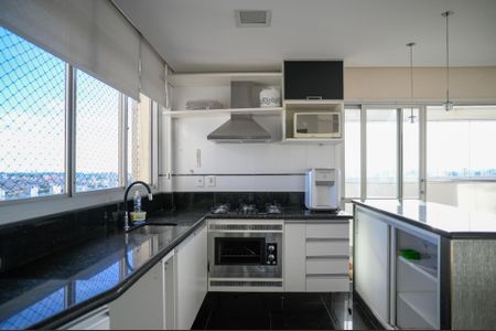 Apartamento à venda com 100m², 2 quartos e 2 vagasCozinha