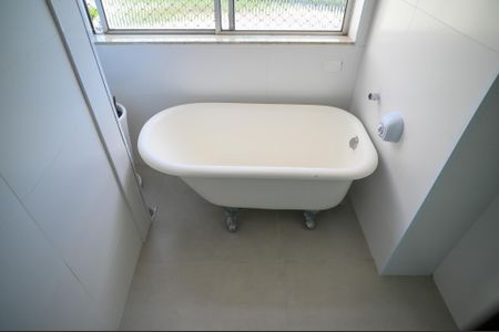 Apartamento à venda com 100m², 2 quartos e 2 vagasBanheiro Quarto 2 - Suite