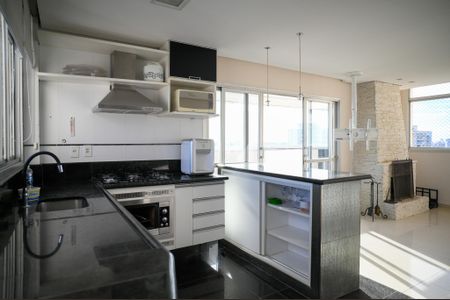 Apartamento à venda com 100m², 2 quartos e 2 vagasCozinha