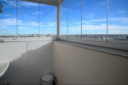 Apartamento à venda com 100m², 2 quartos e 2 vagasÁrea de Serviço