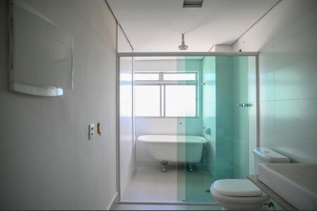 Apartamento à venda com 100m², 2 quartos e 2 vagasBanheiro Quarto 2 - Suite