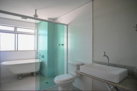 Apartamento à venda com 100m², 2 quartos e 2 vagasBanheiro Quarto 2 - Suite