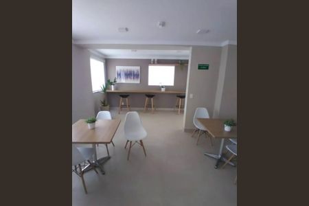 Apartamento para alugar com 33m², 2 quartos e sem vaga