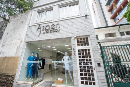 Studio para alugar com 29m², 1 quarto e sem vaga Studio para alugar com 29m², 1 quarto e sem vagaFachada