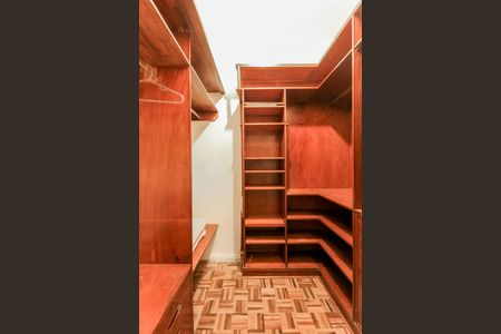 Apartamento à venda com 126m², 3 quartos e 1 vagaCloset da Suíte