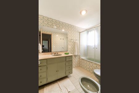 Apartamento à venda com 126m², 3 quartos e 1 vagaBanheiro da Suíte