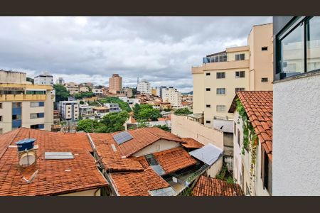 Apartamento à venda com 130m², 3 quartos e 2 vagasQuarto 2