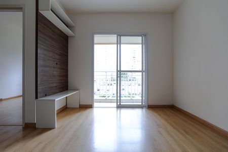 Sala de apartamento para alugar com 2 quartos, 60m² em Cezar de Souza, Mogi das Cruzes