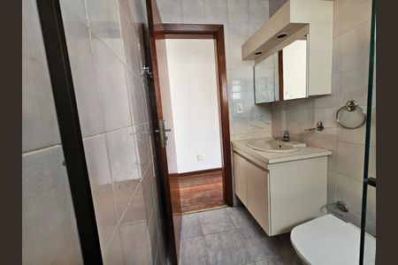 Casa à venda com 155m², 3 quartos e 2 vagasBanheiro