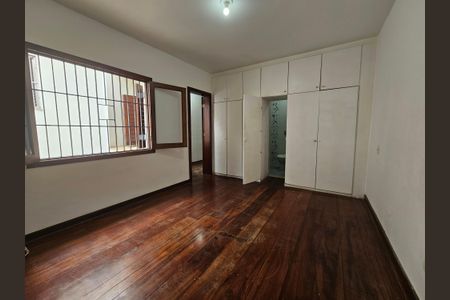 Casa à venda com 155m², 3 quartos e 2 vagasSuíte