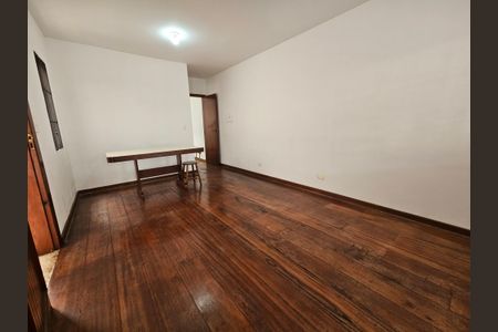 Casa à venda com 155m², 3 quartos e 2 vagasSala