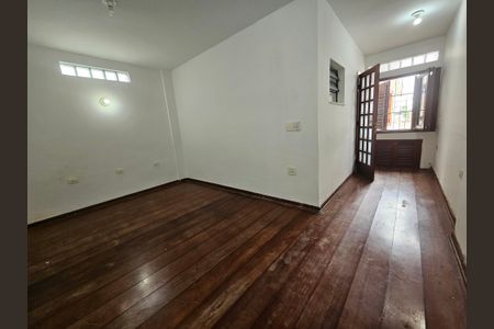 Casa à venda com 155m², 3 quartos e 2 vagasCloset da suíte