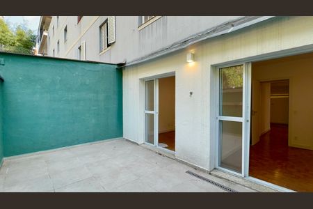 Apartamento para alugar com 75m², 2 quartos e 1 vaga Apartamento para alugar com 75m², 2 quartos e 1 vagaVaranda da Suíte