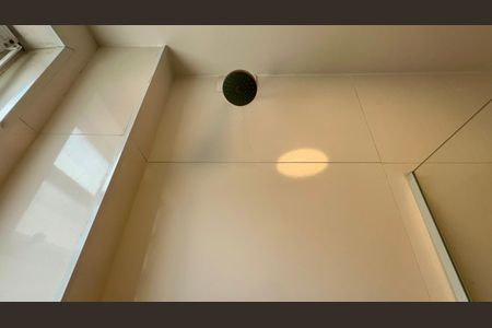 Apartamento para alugar com 75m², 2 quartos e 1 vaga Apartamento para alugar com 75m², 2 quartos e 1 vagaBanheiro Social