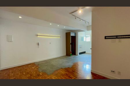 Apartamento para alugar com 75m², 2 quartos e 1 vaga Apartamento para alugar com 75m², 2 quartos e 1 vagaSala