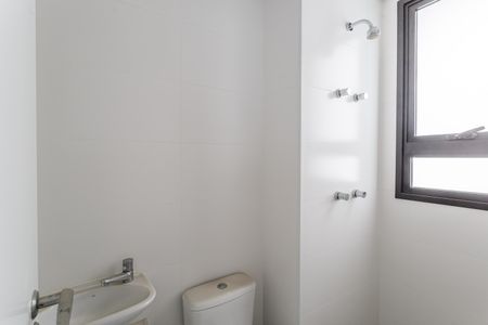 Apartamento à venda com 375m², 4 quartos e 3 vagas Apartamento à venda com 375m², 4 quartos e 3 vagasBanheiro de serviço