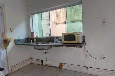 Casa à venda com 240m², 3 quartos e 3 vagas