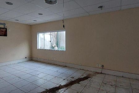 Casa à venda com 240m², 3 quartos e 3 vagas