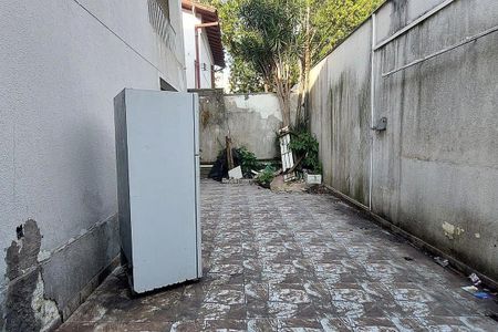 Casa à venda com 240m², 3 quartos e 3 vagas