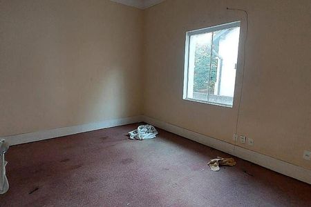 Casa à venda com 240m², 3 quartos e 3 vagas