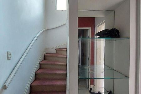 Casa à venda com 240m², 3 quartos e 3 vagas