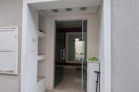 Casa à venda com 240m², 3 quartos e 3 vagas