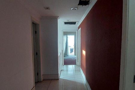 Casa à venda com 240m², 3 quartos e 3 vagas