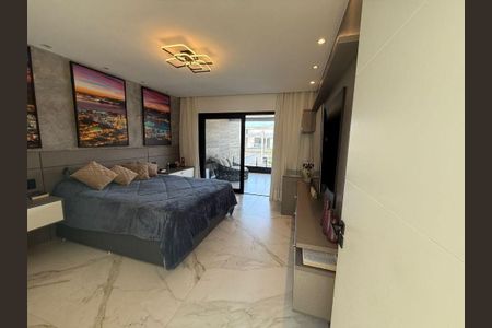 Casa à venda com 3 quartos, 209m² em Camboinhas, Niterói