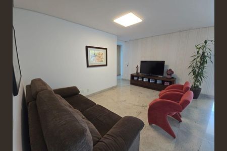 Casa à venda com 3 quartos, 320m² em Jardim Serrano, Nova Lima