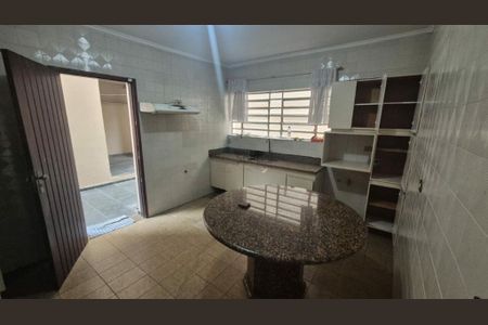 Casa à venda com 2 quartos, 111m² em Vila Invernada, São Paulo