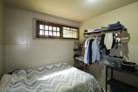 Casa à venda com 321m², 5 quartos e 2 vagasQuarto 5