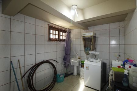 Casa à venda com 321m², 5 quartos e 2 vagasÁrea de Serviço