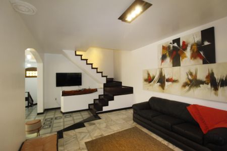 Sala de casa à venda com 5 quartos, 321m² em Jardim Sabará, Porto Alegre