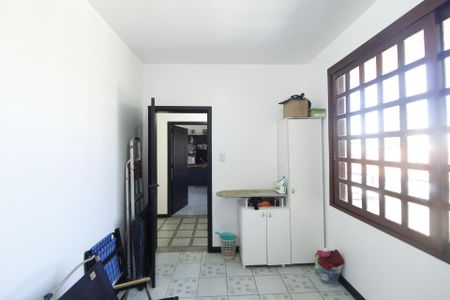 Casa à venda com 321m², 5 quartos e 2 vagasLavanderia