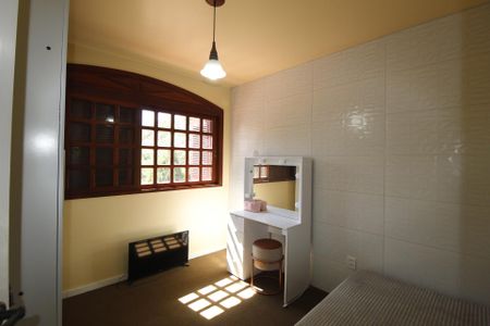 Casa à venda com 321m², 5 quartos e 2 vagasQuarto 2