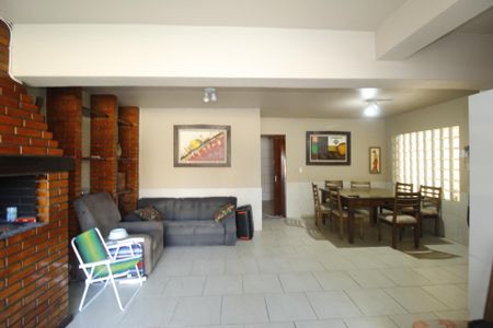 Casa à venda com 321m², 5 quartos e 2 vagasÁrea gourmet