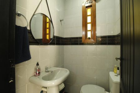 Casa à venda com 321m², 5 quartos e 2 vagasLavabo