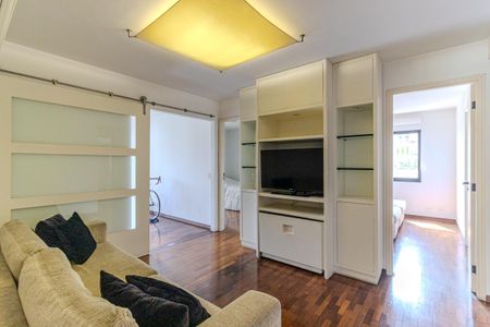 Sala de TV de apartamento à venda com 4 quartos, 212m² em Consolação, São Paulo