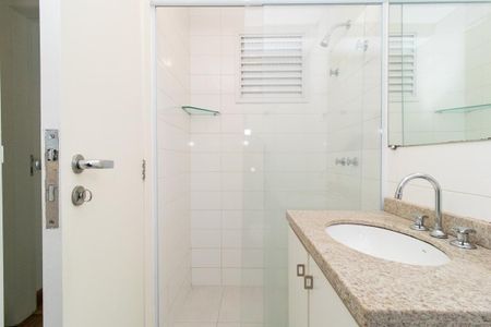 Apartamento para alugar com 163m², 3 quartos e 2 vagasBanheiro Social