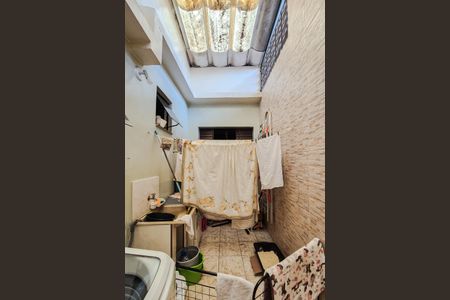 Casa à venda com 140m², 2 quartos e 4 vagas Casa à venda com 140m², 2 quartos e 4 vagasÁrea de Serviço