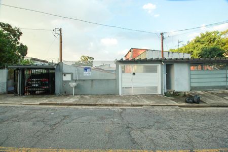 Casa à venda com 168m², 2 quartos e 2 vagasFachada