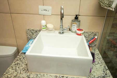 Casa à venda com 168m², 2 quartos e 2 vagasBanheiro