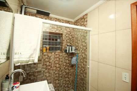 Casa à venda com 168m², 2 quartos e 2 vagasBanheiro