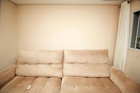 Casa à venda com 168m², 2 quartos e 2 vagasSala