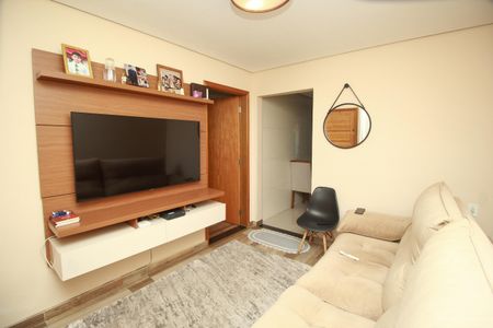 Casa à venda com 168m², 2 quartos e 2 vagasSala