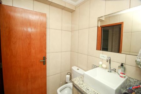 Casa à venda com 168m², 2 quartos e 2 vagasBanheiro